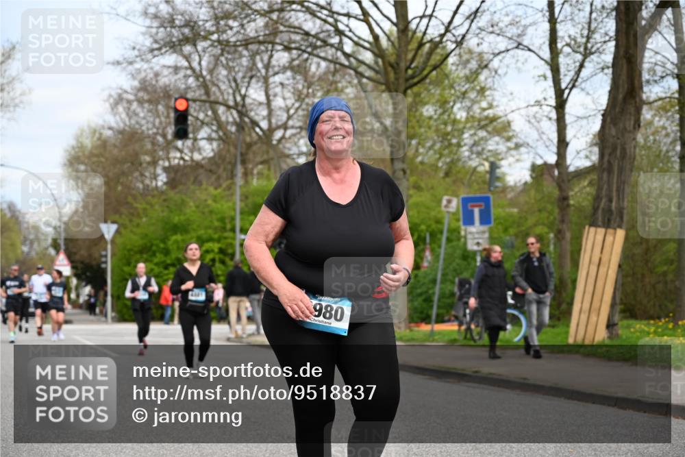 12.04.2026 - 45. Internationalen Wilhelmsburger Insellauf J. Mangold http://msf.ph/oto/9518837 12.04.2026 13:25:43 Ziel 5152, 5757, 3649, 4604, 4790, 2717, 4431, 3023, 3024, 3024, 2881, 4064, 4684, 2298, 2298, 4839, 4840, 4774, 4881, 4049 meine-sportfotos.de