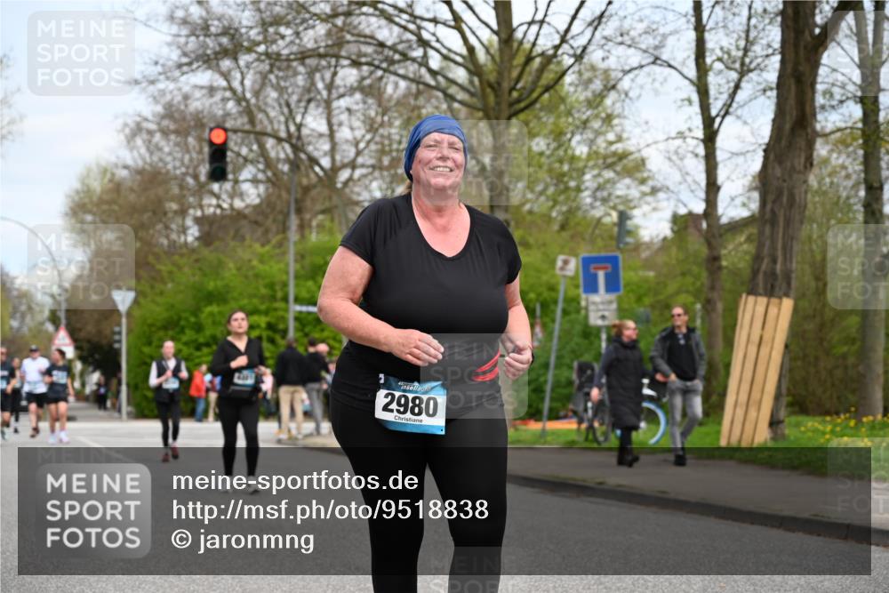 12.04.2026 - 45. Internationalen Wilhelmsburger Insellauf J. Mangold http://msf.ph/oto/9518838 12.04.2026 13:25:43 Ziel 5152, 5757, 3649, 4604, 4790, 2717, 4431, 3023, 3024, 3024, 2881, 4064, 4684, 2298, 2298, 4839, 4840, 4774, 4881, 4049 meine-sportfotos.de