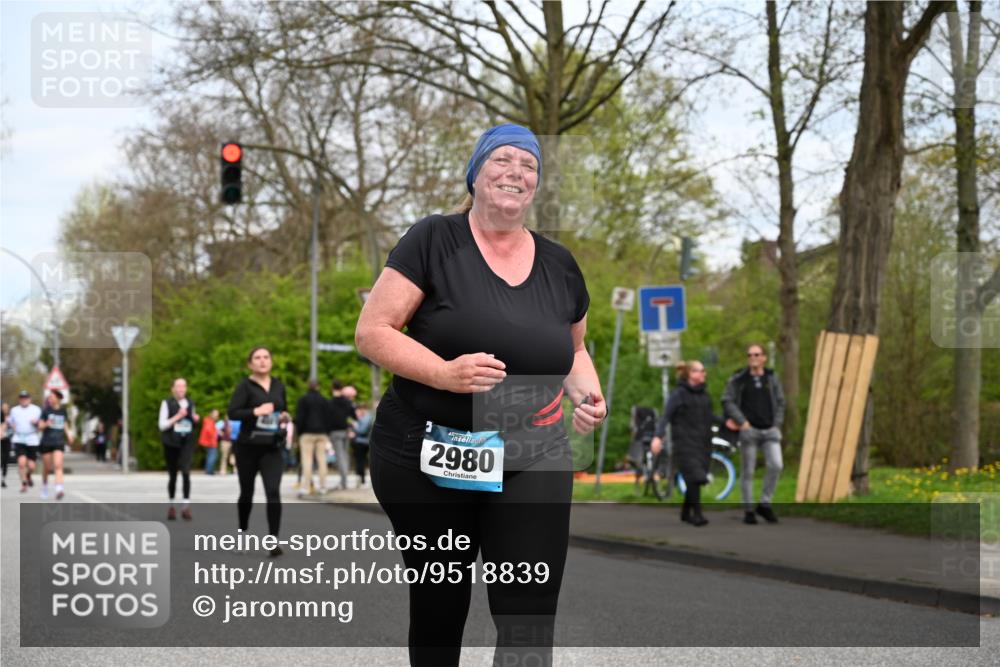 12.04.2026 - 45. Internationalen Wilhelmsburger Insellauf J. Mangold http://msf.ph/oto/9518839 12.04.2026 13:25:43 Ziel 5152, 5757, 3649, 4604, 4790, 2717, 4431, 3023, 3024, 3024, 2881, 4064, 4684, 2298, 2298, 4839, 4840, 4774, 4881, 4049 meine-sportfotos.de