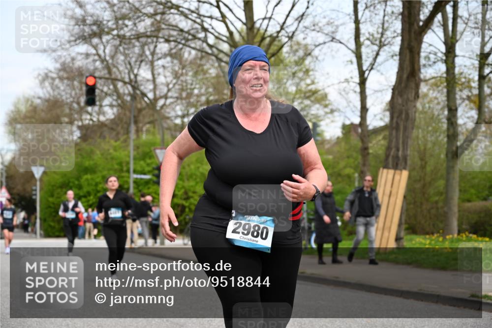 12.04.2026 - 45. Internationalen Wilhelmsburger Insellauf J. Mangold http://msf.ph/oto/9518844 12.04.2026 13:25:43 Ziel 5152, 5757, 3649, 4604, 4790, 2717, 4431, 3023, 3024, 3024, 2881, 4064, 4684, 2298, 2298, 4839, 4840, 4774, 4881, 4049 meine-sportfotos.de