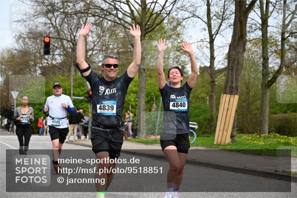 12.04.2026 - 45. Internationalen Wilhelmsburger Insellauf J. Mangold http://msf.ph/oto/9518851 12.04.2026 13:25:52 Ziel 3649, 4604, 4790, 2717, 4431, 3023, 3024, 2881, 4064, 4684, 2298, 4839, 4840, 4774, 4881, 4881, 4049, 4411 meine-sportfotos.de