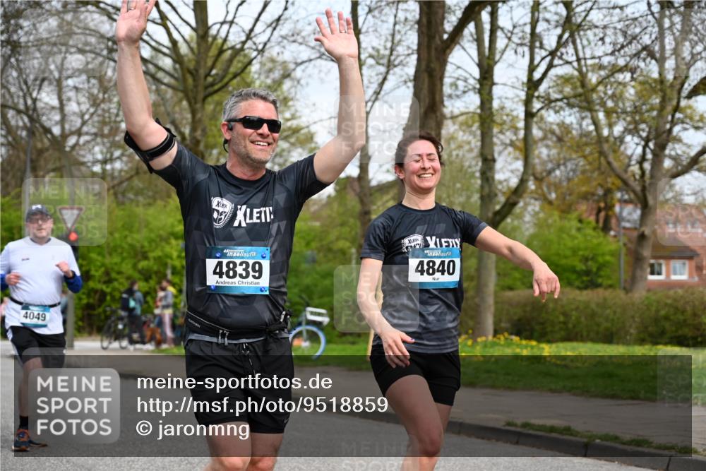 12.04.2026 - 45. Internationalen Wilhelmsburger Insellauf J. Mangold http://msf.ph/oto/9518859 12.04.2026 13:25:53 Ziel 3649, 4604, 4790, 2717, 4431, 3023, 3024, 2881, 4064, 4684, 2298, 4839, 4840, 4774, 4881, 4049, 4411, 5206, 2360 meine-sportfotos.de