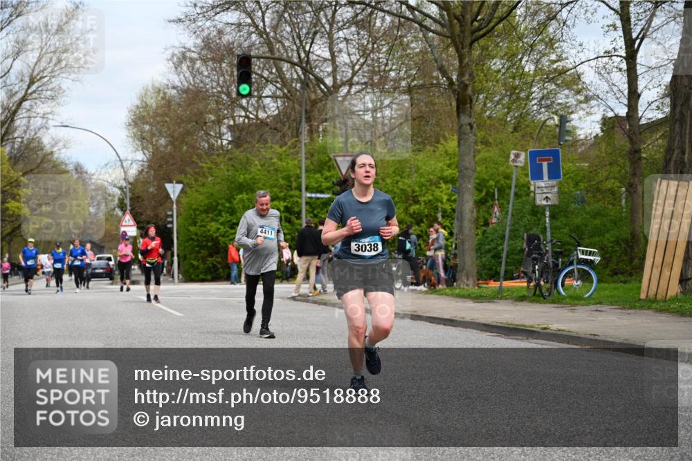 12.04.2026 - 45. Internationalen Wilhelmsburger Insellauf J. Mangold http://msf.ph/oto/9518888 12.04.2026 13:25:59 Ziel 2717, 4431, 3023, 3024, 2881, 4064, 4684, 2298, 4839, 4840, 4774, 4881, 4049, 4411, 5206, 2360, 5245, 2933, 2359, 4124, 2980 meine-sportfotos.de