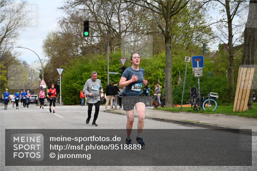 12.04.2026 - 45. Internationalen Wilhelmsburger Insellauf J. Mangold http://msf.ph/oto/9518889 12.04.2026 13:26:00 Ziel 4431, 3023, 3024, 2881, 4064, 4684, 2298, 4839, 4840, 4774, 4774, 4881, 4049, 4411, 5206, 2360, 5245, 2933, 2359, 4124, 2980, 3640 meine-sportfotos.de