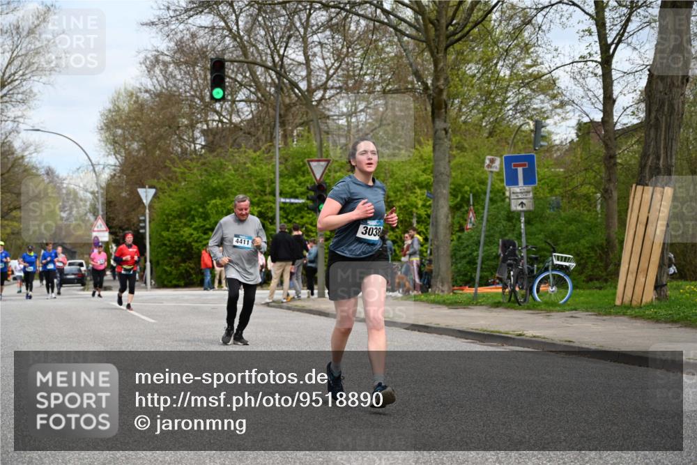 12.04.2026 - 45. Internationalen Wilhelmsburger Insellauf J. Mangold http://msf.ph/oto/9518890 12.04.2026 13:26:00 Ziel 4431, 3023, 3024, 2881, 4064, 4684, 2298, 4839, 4840, 4774, 4774, 4881, 4049, 4411, 5206, 2360, 5245, 2933, 2359, 4124, 2980, 3640 meine-sportfotos.de