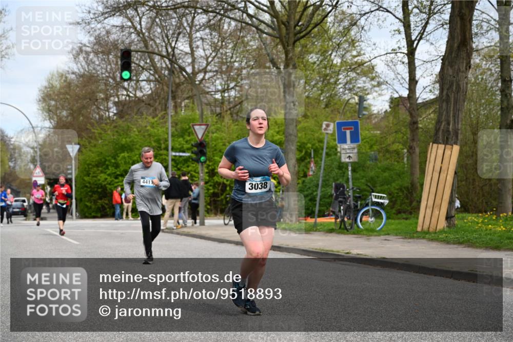 12.04.2026 - 45. Internationalen Wilhelmsburger Insellauf J. Mangold http://msf.ph/oto/9518893 12.04.2026 13:26:00 Ziel 4431, 3023, 3024, 2881, 4064, 4684, 2298, 4839, 4840, 4774, 4774, 4881, 4049, 4411, 5206, 2360, 5245, 2933, 2359, 4124, 2980, 3640 meine-sportfotos.de