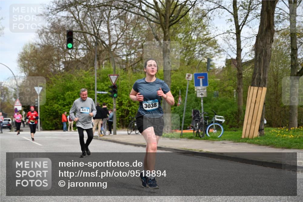 12.04.2026 - 45. Internationalen Wilhelmsburger Insellauf J. Mangold http://msf.ph/oto/9518894 12.04.2026 13:26:00 Ziel 4431, 3023, 3024, 2881, 4064, 4684, 2298, 4839, 4840, 4774, 4774, 4881, 4049, 4411, 5206, 2360, 5245, 2933, 2359, 4124, 2980, 3640 meine-sportfotos.de