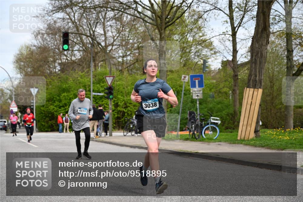 12.04.2026 - 45. Internationalen Wilhelmsburger Insellauf J. Mangold http://msf.ph/oto/9518895 12.04.2026 13:26:00 Ziel 4431, 3023, 3024, 2881, 4064, 4684, 2298, 4839, 4840, 4774, 4774, 4881, 4049, 4411, 5206, 2360, 5245, 2933, 2359, 4124, 2980, 3640 meine-sportfotos.de