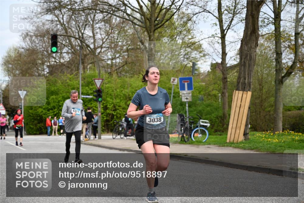 12.04.2026 - 45. Internationalen Wilhelmsburger Insellauf J. Mangold http://msf.ph/oto/9518897 12.04.2026 13:26:00 Ziel 4431, 3023, 3024, 2881, 4064, 4684, 2298, 4839, 4840, 4774, 4774, 4881, 4049, 4411, 5206, 2360, 5245, 2933, 2359, 4124, 2980, 3640 meine-sportfotos.de