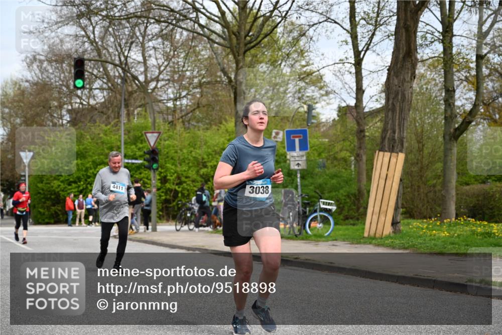 12.04.2026 - 45. Internationalen Wilhelmsburger Insellauf J. Mangold http://msf.ph/oto/9518898 12.04.2026 13:26:00 Ziel 4431, 3023, 3024, 2881, 4064, 4684, 2298, 4839, 4840, 4774, 4774, 4881, 4049, 4411, 5206, 2360, 5245, 2933, 2359, 4124, 2980, 3640 meine-sportfotos.de