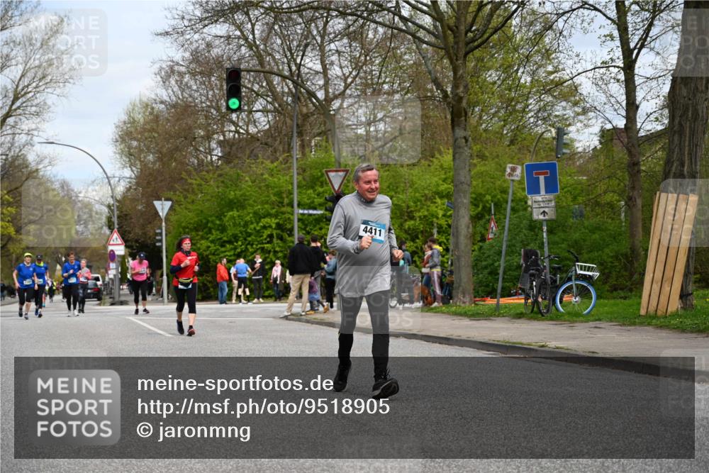 12.04.2026 - 45. Internationalen Wilhelmsburger Insellauf J. Mangold http://msf.ph/oto/9518905 12.04.2026 13:26:02 Ziel 4431, 3023, 3024, 2881, 4064, 4684, 2298, 4839, 4840, 4774, 4881, 4049, 4411, 4411, 5206, 2360, 5245, 2933, 2359, 4124, 2980, 3640 meine-sportfotos.de