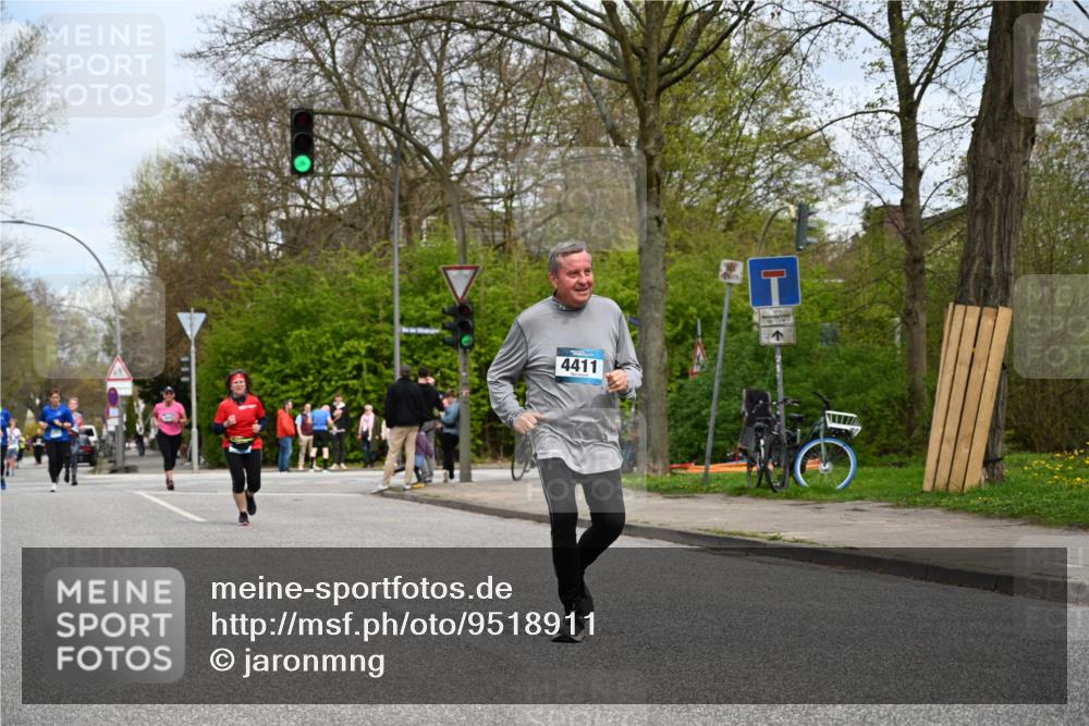 12.04.2026 - 45. Internationalen Wilhelmsburger Insellauf J. Mangold http://msf.ph/oto/9518911 12.04.2026 13:26:02 Ziel 4431, 3023, 3024, 2881, 4064, 4684, 2298, 4839, 4840, 4774, 4881, 4049, 4411, 4411, 5206, 2360, 5245, 2933, 2359, 4124, 2980, 3640 meine-sportfotos.de