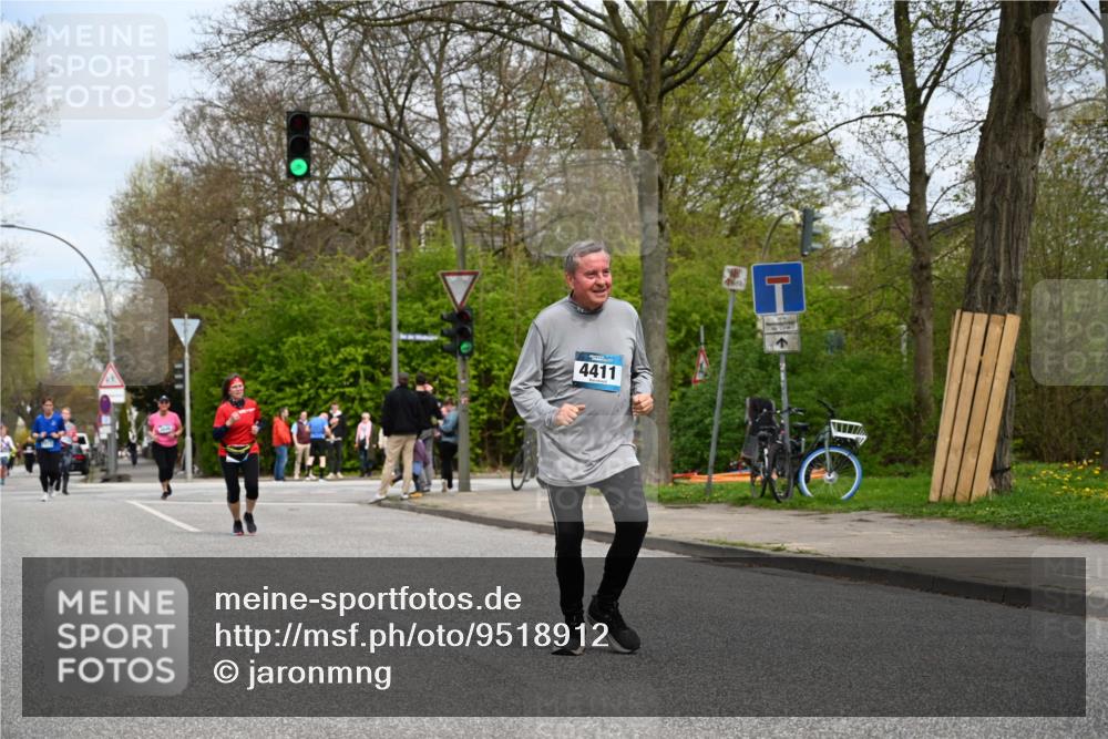 12.04.2026 - 45. Internationalen Wilhelmsburger Insellauf J. Mangold http://msf.ph/oto/9518912 12.04.2026 13:26:02 Ziel 4431, 3023, 3024, 2881, 4064, 4684, 2298, 4839, 4840, 4774, 4881, 4049, 4411, 4411, 5206, 2360, 5245, 2933, 2359, 4124, 2980, 3640 meine-sportfotos.de