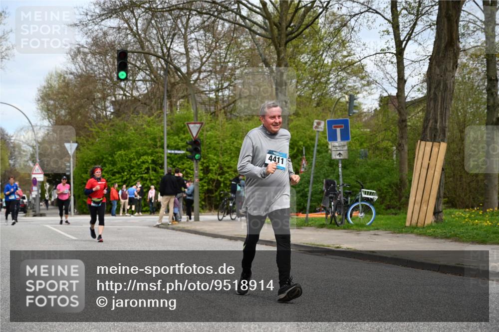 12.04.2026 - 45. Internationalen Wilhelmsburger Insellauf J. Mangold http://msf.ph/oto/9518914 12.04.2026 13:26:02 Ziel 4431, 3023, 3024, 2881, 4064, 4684, 2298, 4839, 4840, 4774, 4881, 4049, 4411, 4411, 5206, 2360, 5245, 2933, 2359, 4124, 2980, 3640 meine-sportfotos.de