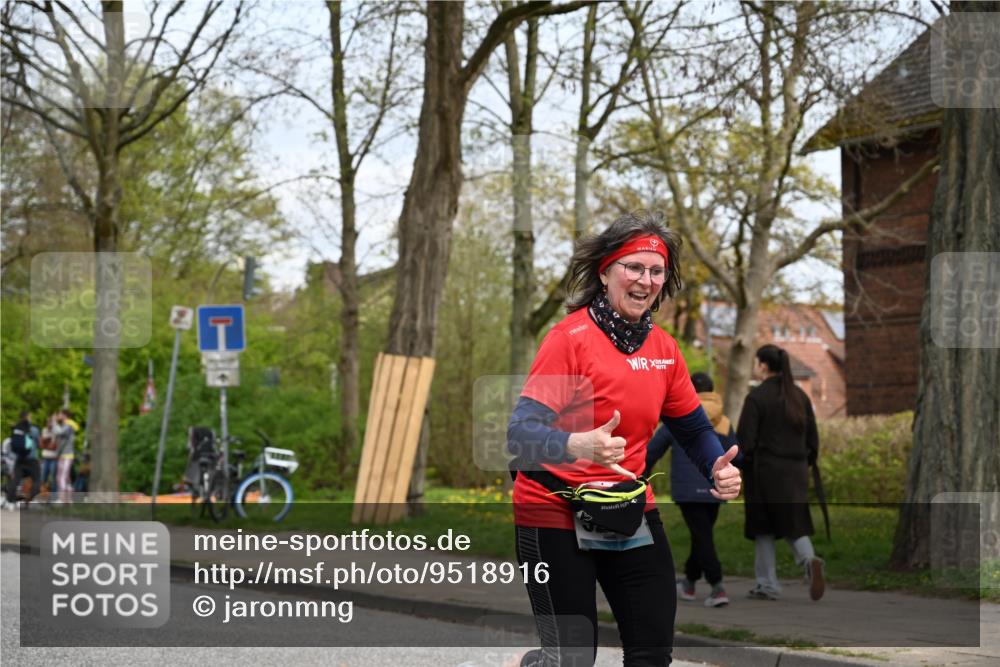 12.04.2026 - 45. Internationalen Wilhelmsburger Insellauf J. Mangold http://msf.ph/oto/9518916 12.04.2026 13:26:09 Ziel 2881, 4064, 4684, 2298, 4839, 4840, 4774, 4881, 4049, 4411, 5206, 2360, 5245, 2933, 2359, 4124, 2980, 3640 meine-sportfotos.de