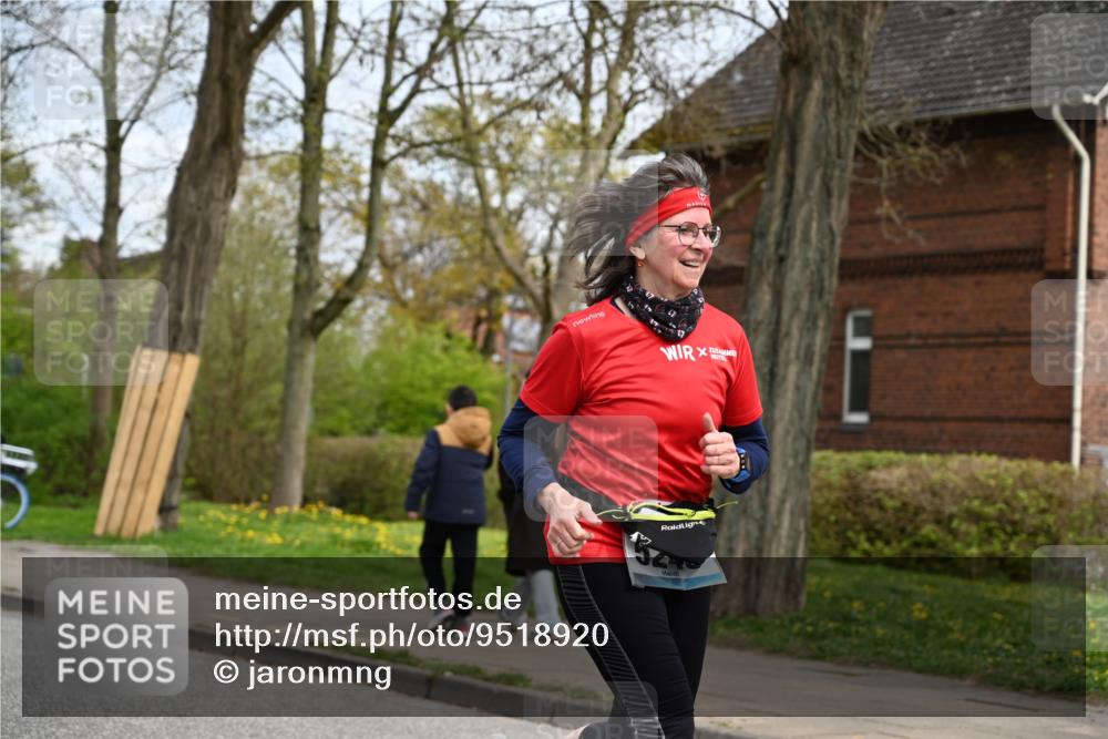 12.04.2026 - 45. Internationalen Wilhelmsburger Insellauf J. Mangold http://msf.ph/oto/9518920 12.04.2026 13:26:09 Ziel 2881, 4064, 4684, 2298, 4839, 4840, 4774, 4881, 4049, 4411, 5206, 2360, 5245, 2933, 2359, 4124, 2980, 3640 meine-sportfotos.de