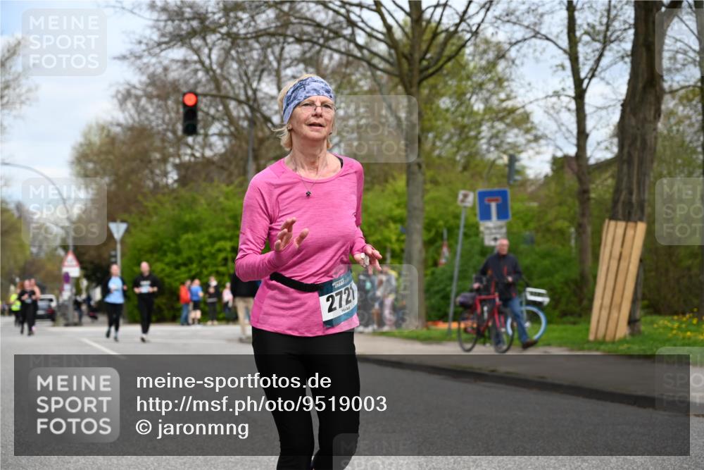 12.04.2026 - 45. Internationalen Wilhelmsburger Insellauf J. Mangold http://msf.ph/oto/9519003 12.04.2026 13:26:30 Ziel 4049, 4411, 5206, 2360, 5245, 2933, 2359, 4124, 2980, 3640, 2721, 3756, 3755, 2968 meine-sportfotos.de