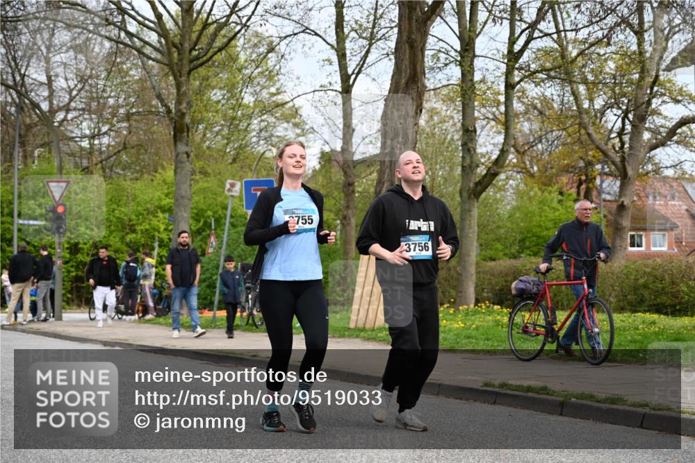 12.04.2026 - 45. Internationalen Wilhelmsburger Insellauf J. Mangold http://msf.ph/oto/9519033 12.04.2026 13:26:39 Ziel 4411, 5206, 2360, 5245, 2933, 2359, 4124, 2980, 3640, 2721, 3756, 3755, 2968, 2306, 2969, 3888, 3960, 3955 meine-sportfotos.de