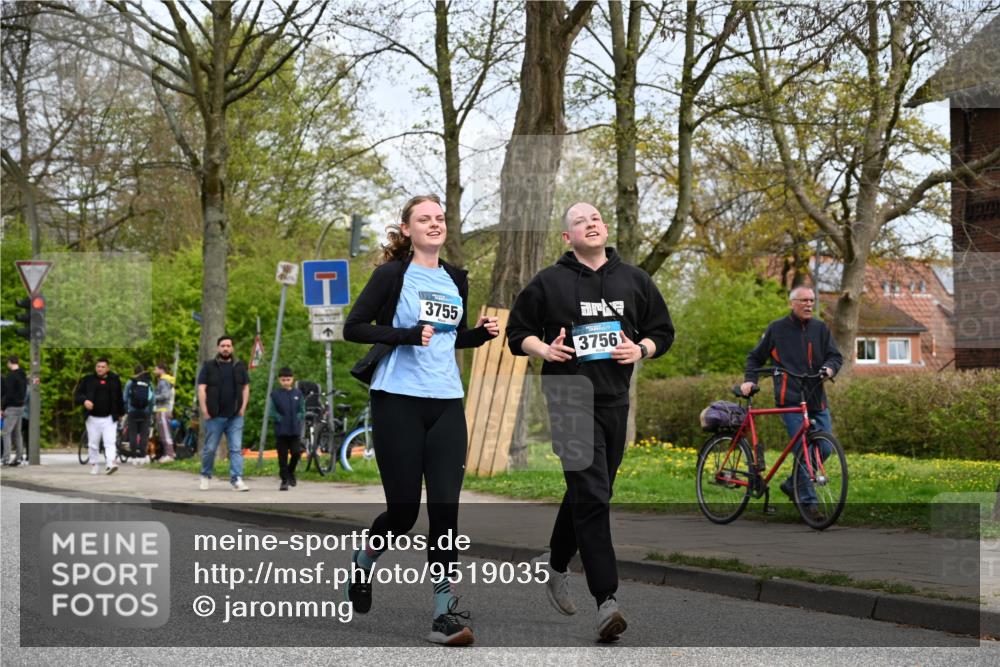 12.04.2026 - 45. Internationalen Wilhelmsburger Insellauf J. Mangold http://msf.ph/oto/9519035 12.04.2026 13:26:39 Ziel 4411, 5206, 2360, 5245, 2933, 2359, 4124, 2980, 3640, 2721, 3756, 3755, 2968, 2306, 2969, 3888, 3960, 3955 meine-sportfotos.de