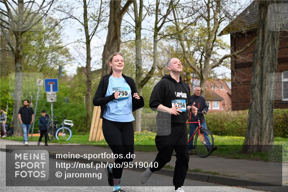 12.04.2026 - 45. Internationalen Wilhelmsburger Insellauf J. Mangold http://msf.ph/oto/9519040 12.04.2026 13:26:39 Ziel 4411, 5206, 2360, 5245, 2933, 2359, 4124, 2980, 3640, 2721, 3756, 3755, 2968, 2306, 2969, 3888, 3960, 3955 meine-sportfotos.de