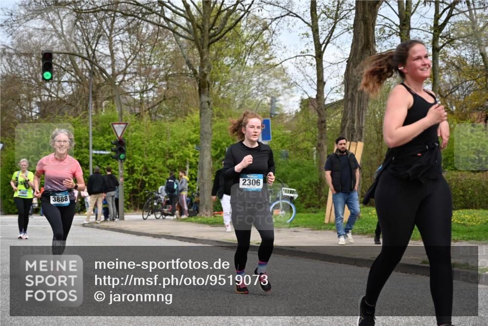12.04.2026 - 45. Internationalen Wilhelmsburger Insellauf J. Mangold http://msf.ph/oto/9519073 12.04.2026 13:26:45 Ziel 4124, 2980, 3640, 2721, 3756, 3755, 2968, 2306, 2969, 3888, 3960, 3955, 4900 meine-sportfotos.de
