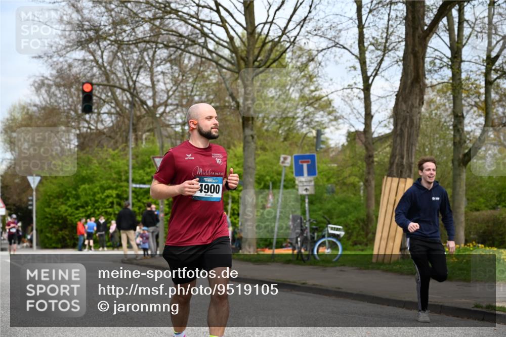 12.04.2026 - 45. Internationalen Wilhelmsburger Insellauf J. Mangold http://msf.ph/oto/9519105 12.04.2026 13:27:00 Ziel 2721, 3756, 3755, 2968, 2306, 2969, 3888, 3960, 3955, 4900, 2944, 2945, 5222, 3215 meine-sportfotos.de