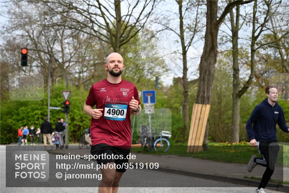 12.04.2026 - 45. Internationalen Wilhelmsburger Insellauf J. Mangold http://msf.ph/oto/9519109 12.04.2026 13:27:00 Ziel 2721, 3756, 3755, 2968, 2306, 2969, 3888, 3960, 3955, 4900, 2944, 2945, 5222, 3215 meine-sportfotos.de