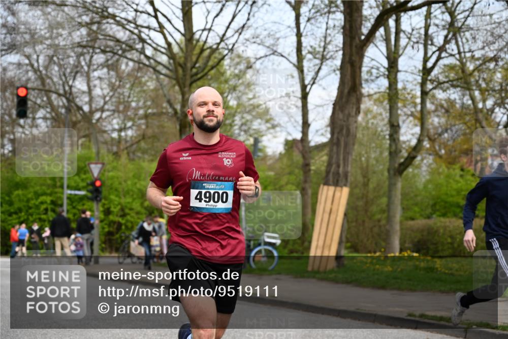 12.04.2026 - 45. Internationalen Wilhelmsburger Insellauf J. Mangold http://msf.ph/oto/9519111 12.04.2026 13:27:01 Ziel 2721, 3756, 3755, 2968, 2306, 2969, 3888, 3960, 3955, 4900, 2944, 2945, 5222, 3215 meine-sportfotos.de