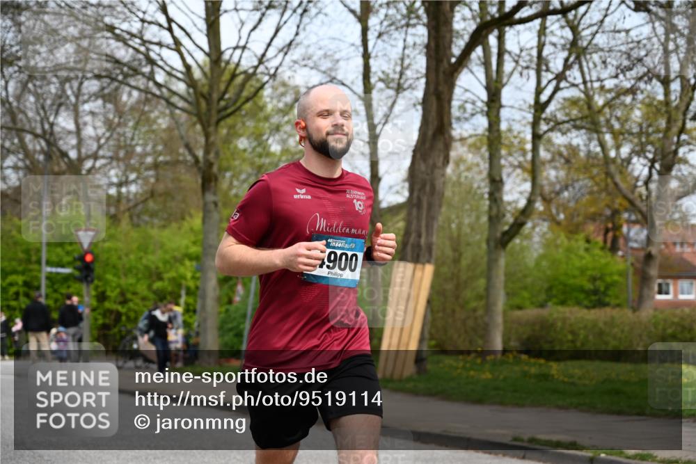12.04.2026 - 45. Internationalen Wilhelmsburger Insellauf J. Mangold http://msf.ph/oto/9519114 12.04.2026 13:27:01 Ziel 2721, 3756, 3755, 2968, 2306, 2969, 3888, 3960, 3955, 4900, 2944, 2945, 5222, 3215 meine-sportfotos.de