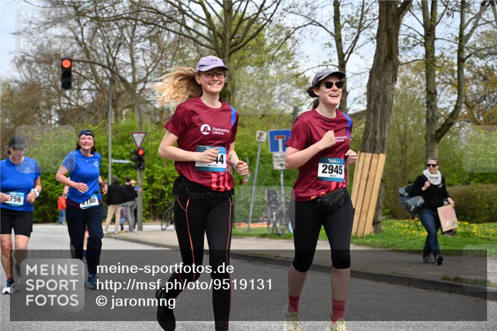 12.04.2026 - 45. Internationalen Wilhelmsburger Insellauf J. Mangold http://msf.ph/oto/9519131 12.04.2026 13:27:13 Ziel 2968, 2306, 2969, 3888, 3960, 3955, 4900, 2944, 2945, 5222, 3215, 2756, 2180, 3132, 2875, 3938, 3937 meine-sportfotos.de