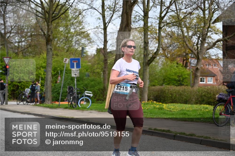 12.04.2026 - 45. Internationalen Wilhelmsburger Insellauf J. Mangold http://msf.ph/oto/9519155 12.04.2026 13:27:17 Ziel 2968, 2306, 2969, 3888, 3960, 3955, 4900, 2944, 2945, 5222, 3215, 2756, 2180, 3132, 3132, 2875, 3938, 3937, 4222, 4221, 4575, 4574 meine-sportfotos.de