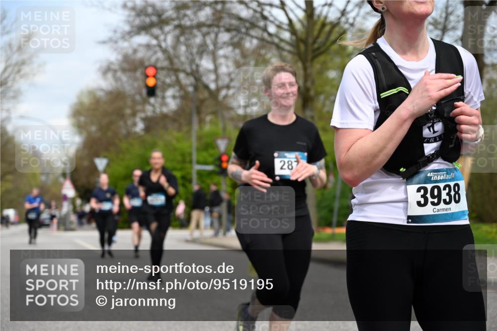 12.04.2026 - 45. Internationalen Wilhelmsburger Insellauf J. Mangold http://msf.ph/oto/9519195 12.04.2026 13:27:26 Ziel 3960, 3955, 4900, 2944, 2945, 5222, 3215, 2756, 2180, 3132, 2875, 3938, 3937, 4222, 4221, 4575, 4574 meine-sportfotos.de