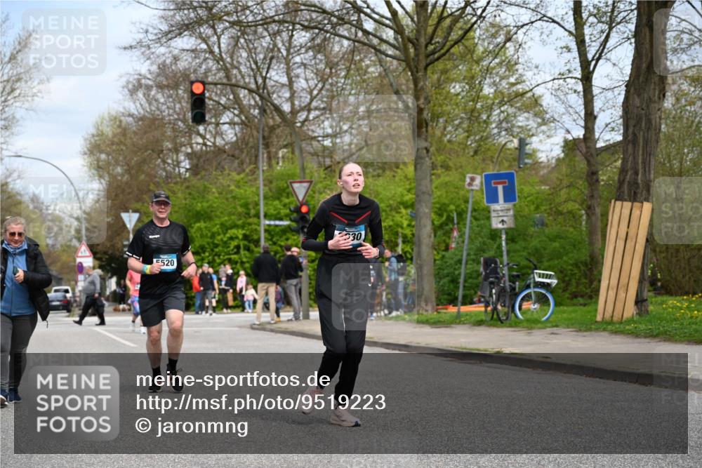 12.04.2026 - 45. Internationalen Wilhelmsburger Insellauf J. Mangold http://msf.ph/oto/9519223 12.04.2026 13:28:08 Ziel 2563, 5695, 3800, 2630, 5520, 5509 meine-sportfotos.de