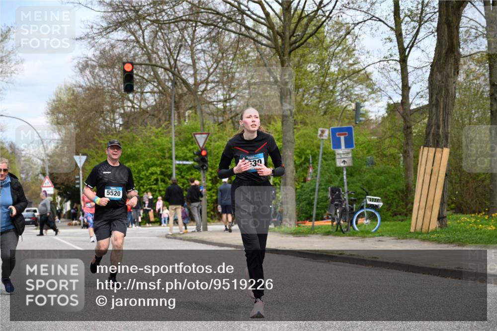 12.04.2026 - 45. Internationalen Wilhelmsburger Insellauf J. Mangold http://msf.ph/oto/9519226 12.04.2026 13:28:08 Ziel 2563, 5695, 3800, 2630, 5520, 5509 meine-sportfotos.de