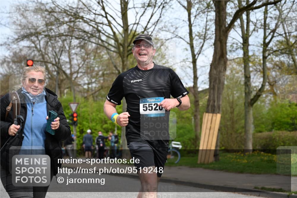 12.04.2026 - 45. Internationalen Wilhelmsburger Insellauf J. Mangold http://msf.ph/oto/9519248 12.04.2026 13:28:11 Ziel 2563, 5695, 3800, 3800, 2630, 5520, 5509, 4316 meine-sportfotos.de