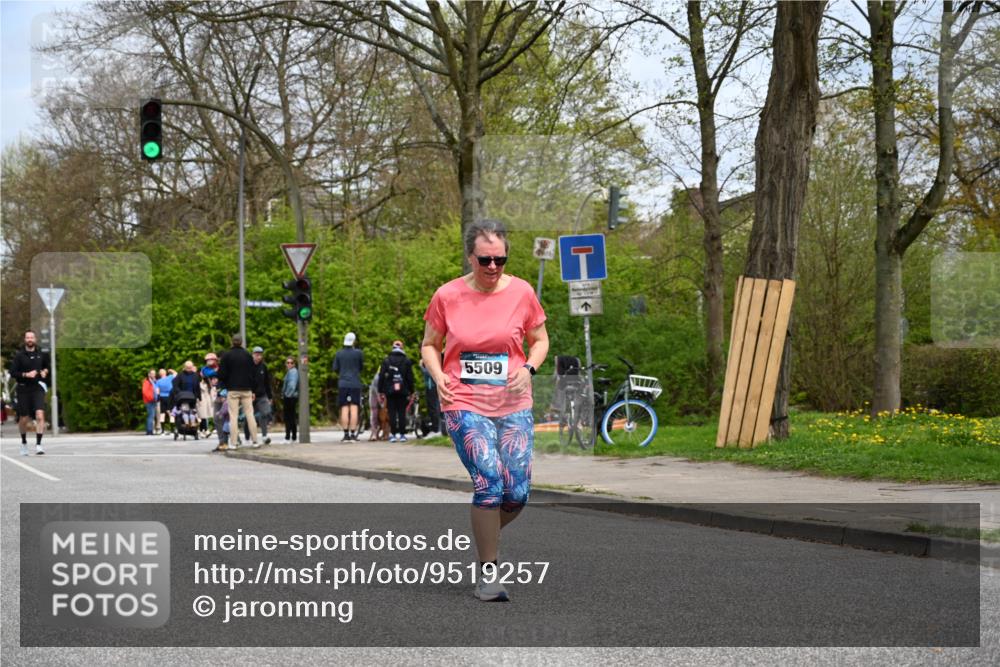 12.04.2026 - 45. Internationalen Wilhelmsburger Insellauf J. Mangold http://msf.ph/oto/9519257 12.04.2026 13:28:17 Ziel 5695, 3800, 2630, 5520, 5509, 4316, 3564, 3483, 4471 meine-sportfotos.de