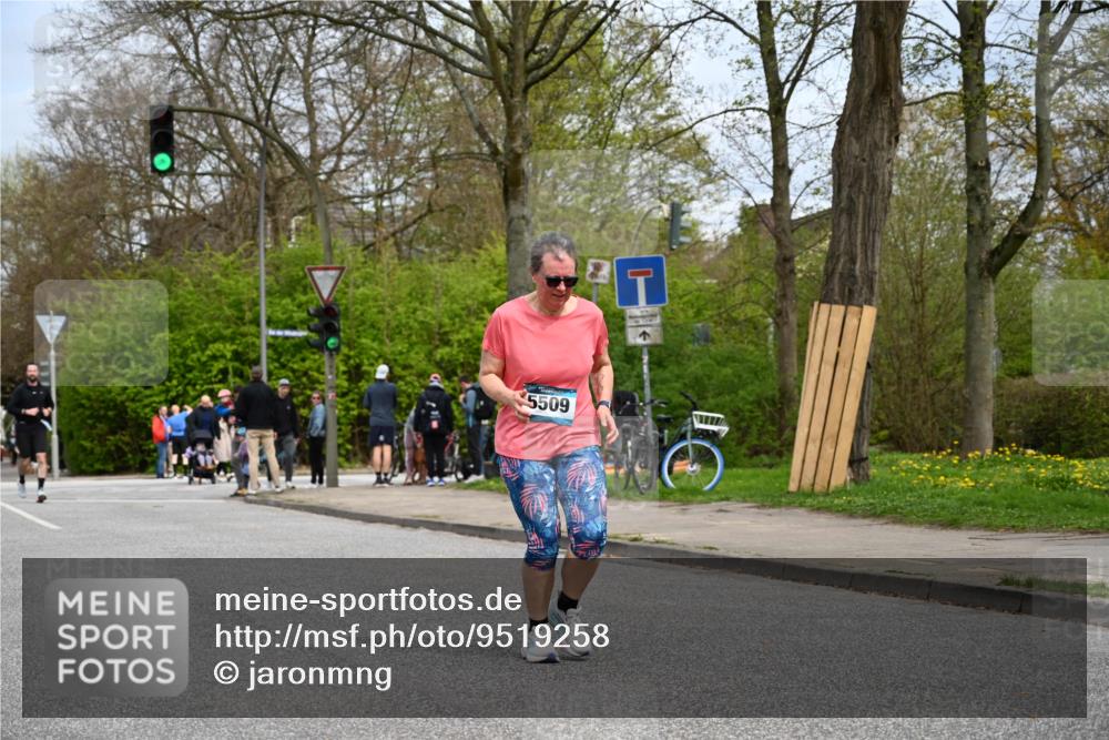 12.04.2026 - 45. Internationalen Wilhelmsburger Insellauf J. Mangold http://msf.ph/oto/9519258 12.04.2026 13:28:17 Ziel 5695, 3800, 2630, 5520, 5509, 4316, 3564, 3483, 4471 meine-sportfotos.de