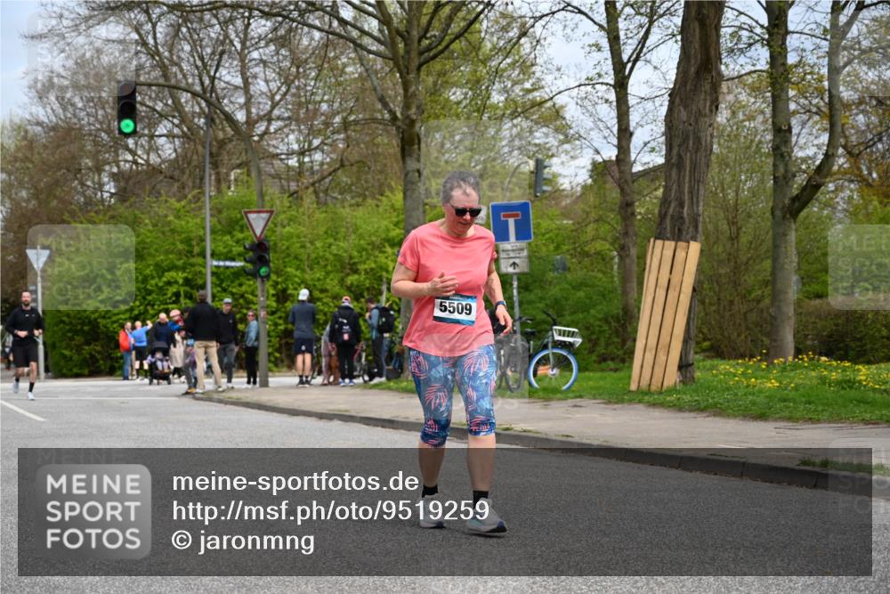 12.04.2026 - 45. Internationalen Wilhelmsburger Insellauf J. Mangold http://msf.ph/oto/9519259 12.04.2026 13:28:17 Ziel 5695, 3800, 2630, 5520, 5509, 4316, 3564, 3483, 4471 meine-sportfotos.de