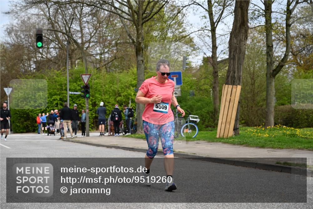 12.04.2026 - 45. Internationalen Wilhelmsburger Insellauf J. Mangold http://msf.ph/oto/9519260 12.04.2026 13:28:17 Ziel 5695, 3800, 2630, 5520, 5509, 4316, 3564, 3483, 4471 meine-sportfotos.de