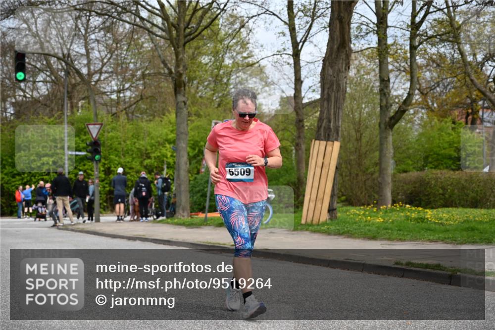 12.04.2026 - 45. Internationalen Wilhelmsburger Insellauf J. Mangold http://msf.ph/oto/9519264 12.04.2026 13:28:17 Ziel 5695, 3800, 2630, 5520, 5509, 4316, 3564, 3483, 4471 meine-sportfotos.de