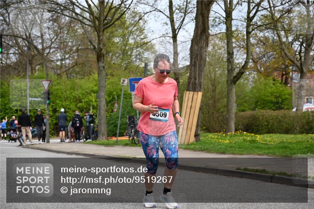 12.04.2026 - 45. Internationalen Wilhelmsburger Insellauf J. Mangold http://msf.ph/oto/9519267 12.04.2026 13:28:18 Ziel 5695, 3800, 2630, 5520, 5509, 5509, 4316, 3564, 3483, 4471 meine-sportfotos.de