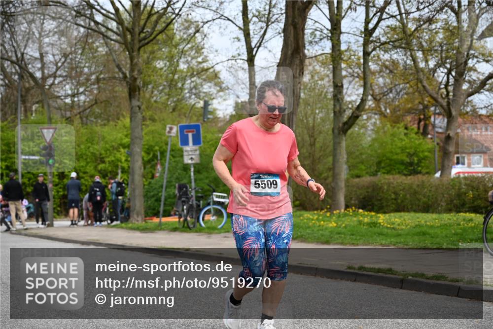 12.04.2026 - 45. Internationalen Wilhelmsburger Insellauf J. Mangold http://msf.ph/oto/9519270 12.04.2026 13:28:18 Ziel 5695, 3800, 2630, 5520, 5509, 5509, 4316, 3564, 3483, 4471 meine-sportfotos.de