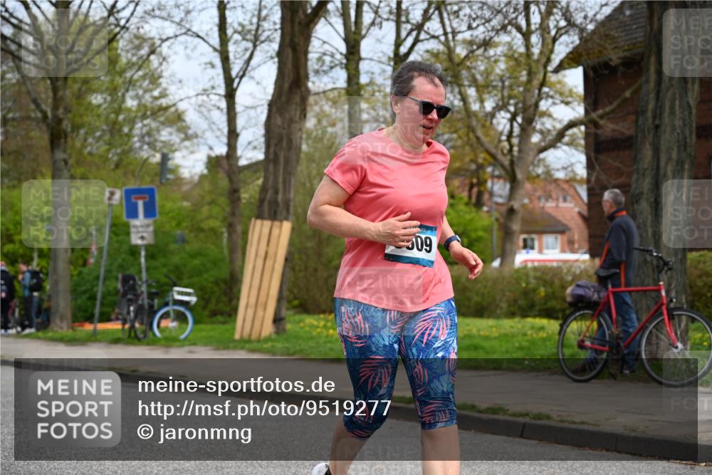 12.04.2026 - 45. Internationalen Wilhelmsburger Insellauf J. Mangold http://msf.ph/oto/9519277 12.04.2026 13:28:18 Ziel 5695, 3800, 2630, 5520, 5509, 5509, 4316, 3564, 3483, 4471 meine-sportfotos.de