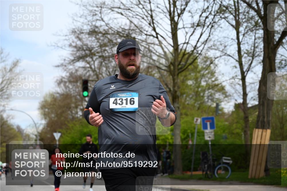 12.04.2026 - 45. Internationalen Wilhelmsburger Insellauf J. Mangold http://msf.ph/oto/9519292 12.04.2026 13:28:22 Ziel 3800, 2630, 5520, 5509, 4316, 4316, 3564, 3483, 4471 meine-sportfotos.de