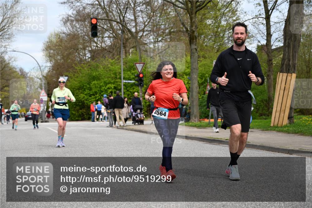 12.04.2026 - 45. Internationalen Wilhelmsburger Insellauf J. Mangold http://msf.ph/oto/9519299 12.04.2026 13:28:26 Ziel 3800, 2630, 5520, 5509, 4316, 3564, 3483, 4471, 4303, 4302, 4304 meine-sportfotos.de