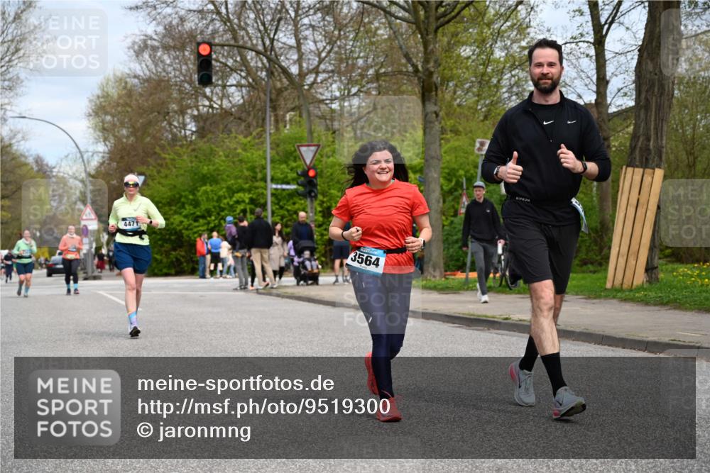 12.04.2026 - 45. Internationalen Wilhelmsburger Insellauf J. Mangold http://msf.ph/oto/9519300 12.04.2026 13:28:26 Ziel 3800, 2630, 5520, 5509, 4316, 3564, 3483, 4471, 4303, 4302, 4304 meine-sportfotos.de
