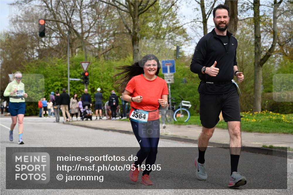 12.04.2026 - 45. Internationalen Wilhelmsburger Insellauf J. Mangold http://msf.ph/oto/9519305 12.04.2026 13:28:27 Ziel 3800, 2630, 5520, 5509, 4316, 3564, 3483, 4471, 4471, 4303, 4302, 4304 meine-sportfotos.de