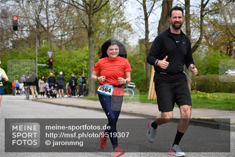 12.04.2026 - 45. Internationalen Wilhelmsburger Insellauf J. Mangold http://msf.ph/oto/9519307 12.04.2026 13:28:27 Ziel 3800, 2630, 5520, 5509, 4316, 3564, 3483, 4471, 4471, 4303, 4302, 4304 meine-sportfotos.de