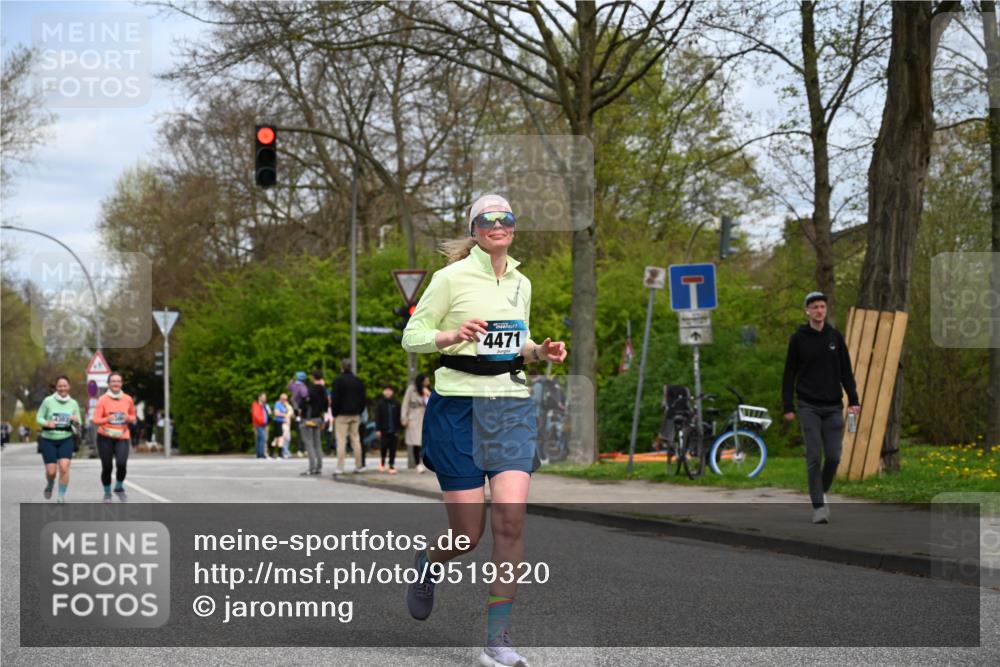 12.04.2026 - 45. Internationalen Wilhelmsburger Insellauf J. Mangold http://msf.ph/oto/9519320 12.04.2026 13:28:30 Ziel 3800, 2630, 5520, 5509, 5509, 4316, 3564, 3483, 4471, 4303, 4302, 4304 meine-sportfotos.de