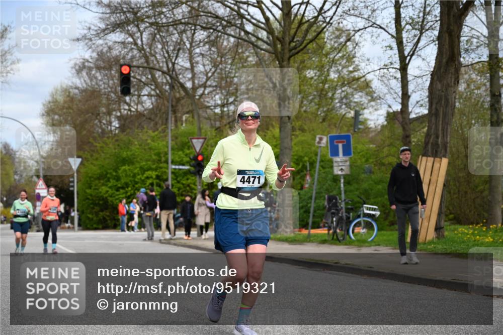 12.04.2026 - 45. Internationalen Wilhelmsburger Insellauf J. Mangold http://msf.ph/oto/9519321 12.04.2026 13:28:30 Ziel 3800, 2630, 5520, 5509, 5509, 4316, 3564, 3483, 4471, 4303, 4302, 4304 meine-sportfotos.de